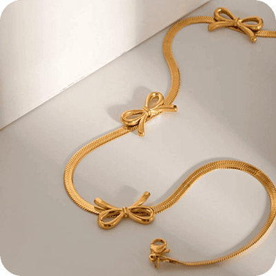 Three Bows Necklace